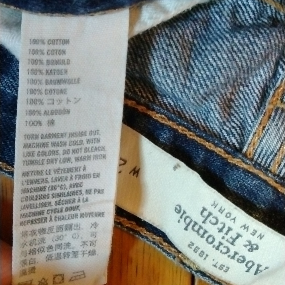 Abercrombie & Fitch distressed jeans. Size 27. Shorter length. - Picture 13 of 14